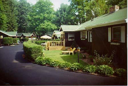 Amber Lantern One-Bedroom Cottage Lake George Exterior foto